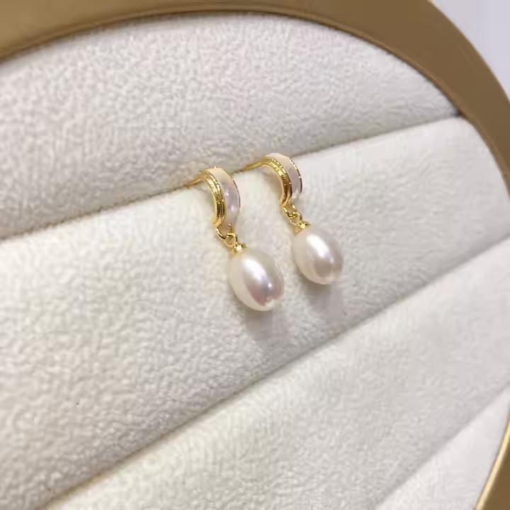 Natural Freshwater Pearl Drop Earrings
